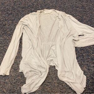 The vanity room open cardigan sz. L